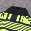 Dorso del cuello del chándal negro del Borussia Dortmunt 2022-2023