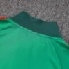 Dorso del cuello del chándal verde oscuro de México 2022-2023