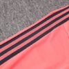 Hombro de la chaqueta del chándal Coral del Internacional 2022-2023