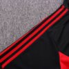 Hombro de la chaqueta del chándal negro del FC Bayern München 2022-2023