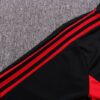 Hombro de la chaqueta del chándal negro del Manchester United 2022-2023