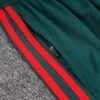 Lateral del pantalón del chándal verde oscuro de México 2022-2023