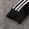 Manga de la chaqueta del chándal blanco de la Juventud 2022-2023