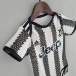 Body de la Juventus primera equipación 2022-2023 lateral