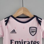 Body del Arsenal tercera equipación 2022-2023 cuello