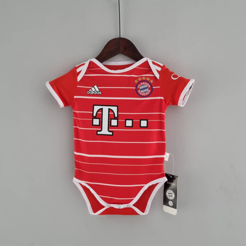 Body del Bayern Munich primera equipación 2022-2023 frontal Body del Bayern Munich primera equipación 2022-2023 frontal