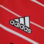 Body del Bayern Munich primera equipación 2022-2023 logo