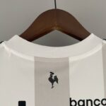 Camiseta Atlético Mineiro visitante 2022-2023 dorso del cuello
