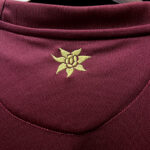 Camiseta Bayern Múnich edición Oktoberfest 2022-2023 dorso del cuello