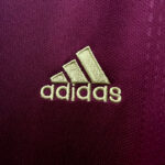 Camiseta Bayern Múnich edición Oktoberfest 2022-2023 logo