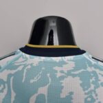 Camiseta Clásica Argentina 2022-2023 Versión Jugador dorso del cuello