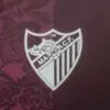 Camiseta Málaga visitante 2022-2023 escudo