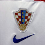Camiseta Primera equipación Croacia 2022-2023 escudo