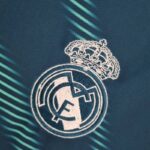 Camiseta Real Madrid clásico azul oscuro 2022-2023 escudo