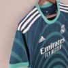 Camiseta Real Madrid clásico azul oscuro 2022-2023 lateral
