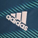 Camiseta Real Madrid clásico azul oscuro 2022-2023 logo