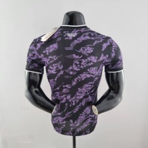 Camiseta Real Madrid edición especial violeta 2022-2023 dorso