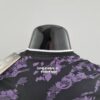 Camiseta Real Madrid edición especial violeta 2022-2023 dorso del cuello