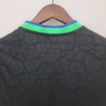 Camiseta negra Brasil edición especial Mujer 2022-2023 dorso del cuello