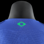 Segunda equipación Stadium Brasil 22-23 dorso del cuello