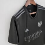camiseta arsenal negra 2023 pecho