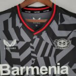 Camiseta Bayer 04 Leverkusen segunda equipación 2022-2023 cuello frontal