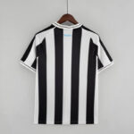 Camiseta Newcastle Local versión jugador 2022-2023 dorso