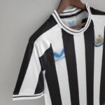 Camiseta Newcastle Local versión jugador 2022-2023 lateral