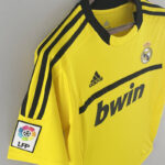 Camiseta Retro Real Madrid 2011-2012 lateral
