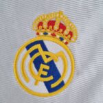 Camiseta Retro Real Madrid primera equipación 2000 escudo 1