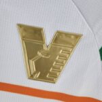 Camiseta Venezia FC visitante nueva temporada 2022-2023 escudo
