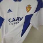 Camiseta Zaragoza primera equipación 2022-2023 lateral