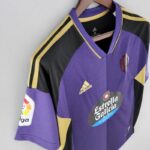 segunda equipacion real valladolid parte lateral y parche de la liga