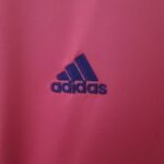 Camiseta Cruzeiro Outubro rosa 2022-2023 logo