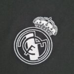 Camiseta Real Madrid entrenamiento 2022-2023 negro-morado escudo