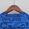Camiseta Tottenham Edición Especial 2022-2023 dorso del cuello