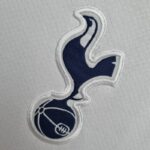 Camiseta Tottenham primera equipación 2022-2023 escudo