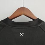Camiseta West Ham segunda equipación 2022-2023 dorso del cuello