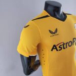 Camiseta Wolves primera equipación 2022-2023 - versión jugador lateral 1