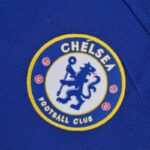 camiseta chelsea mujer azul escudo