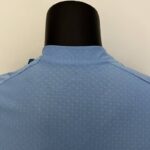 camiseta manchester city local cuello anterior
