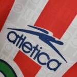 camiseta retro chivas de guadalajara 1999 logo