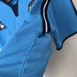 camiseta retro manchester city lateral