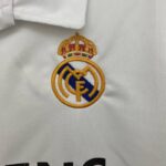 camiseta retro real madrid escudo