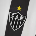 camiseta atlético mineiro 2023 escudo