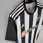 camiseta atlético mineiro 2023 pecho lateral