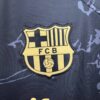 camiseta fc barcelona entrenamiento 2023-2024 escudo