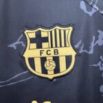 camiseta fc barcelona entrenamiento 2023-2024 escudo
