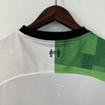 camiseta liverpool 2024 cuello anterior