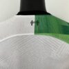 camiseta liverpool 2024 cuello anterior